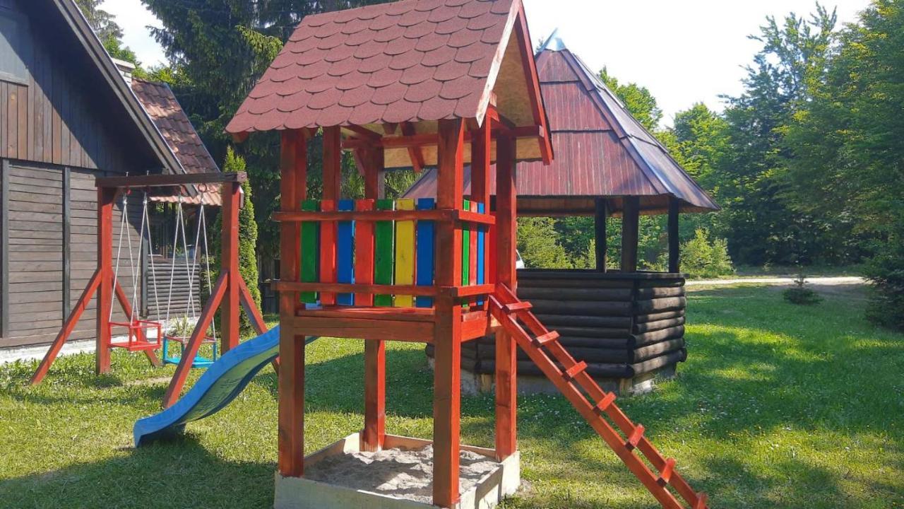 Villa Vikendica Na Sokolini Gornja Koprivna Exterior foto