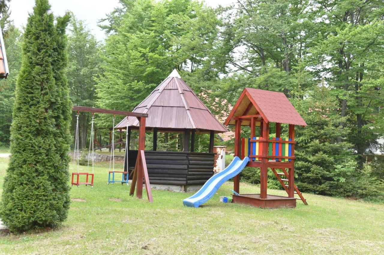 Villa Vikendica Na Sokolini Gornja Koprivna Exterior foto